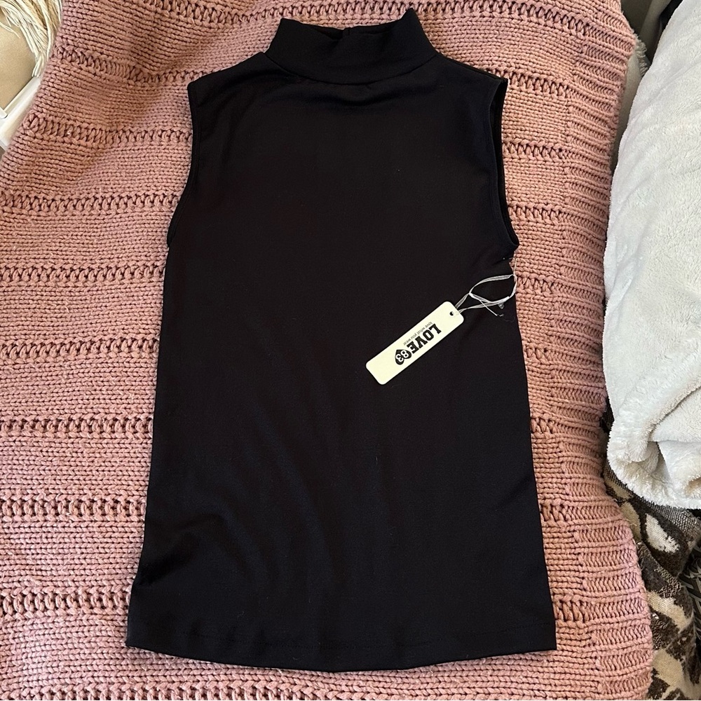 Black Sleeveless Top